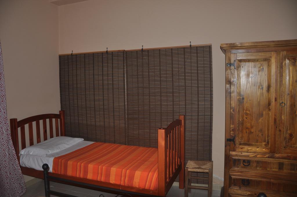 Etna Torre Del Grifo Bed and Breakfast Mascalucia Habitación foto